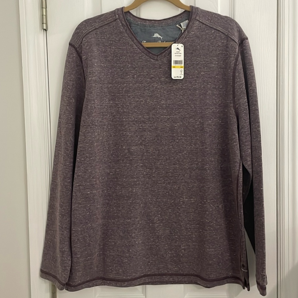 💕NWT Tommy Bahama Cole Valley VNeck in Rumberry